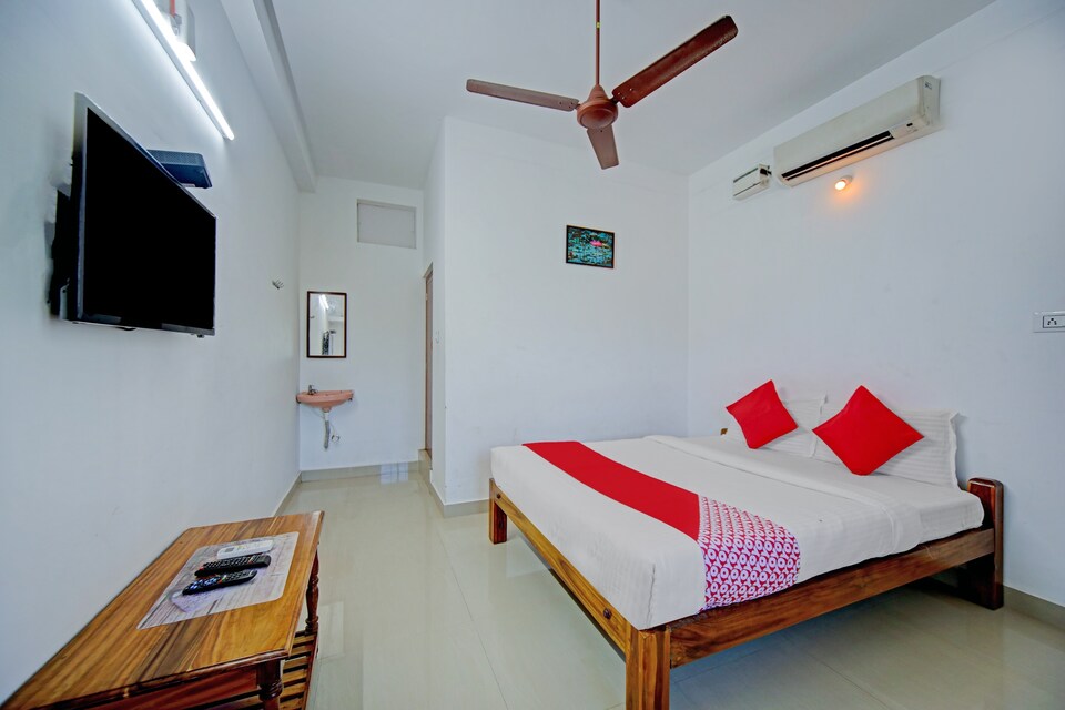 OYO 79968 Sri Mahalakshmi Ac Deluxe Lodge, Arakkonam, Arakkonam
