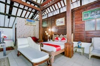 OYO 90363 Nira Guest House Sanur Bali