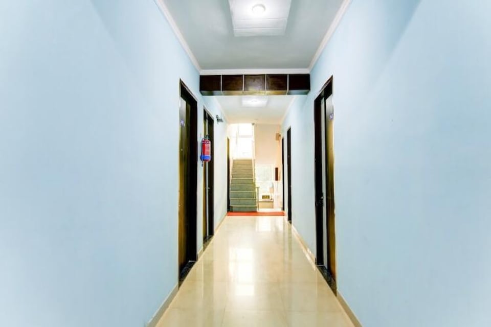 Hotel O Royal Hotel, Old Gurgaon, Gurgaon