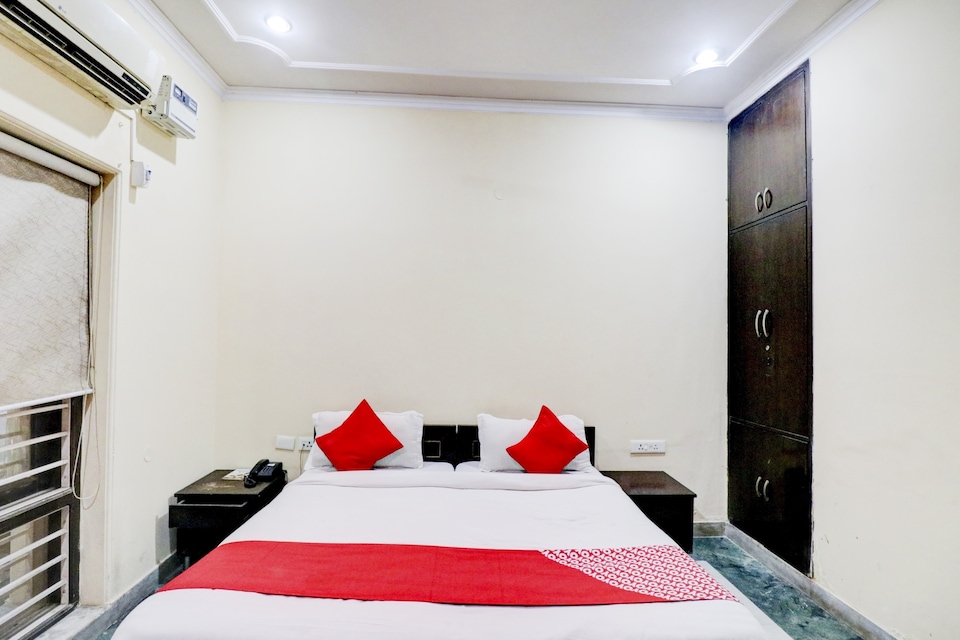 OYO 79994 Hotel New Sunshine, Golf Course Road, Gurgaon