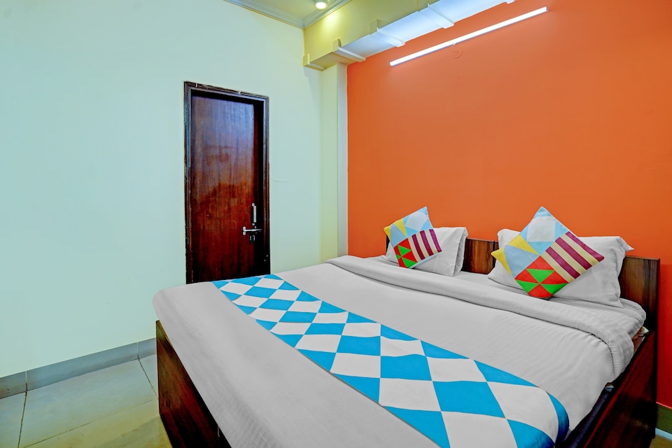 Flagship Flagship Hotel Admire Homes Near Botanic Garden Of Indian Republic, Noida City, Noida