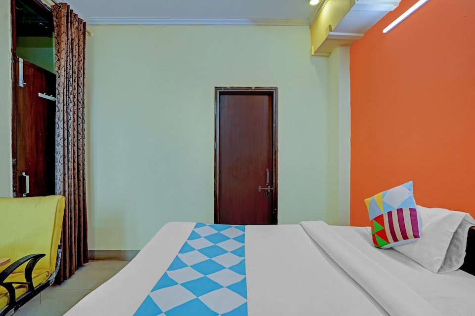 Flagship Flagship Hotel Admire Homes Near Botanic Garden Of Indian Republic, Noida City, Noida