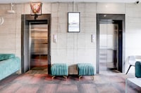 Super Townhouse PBG Mall Vashi