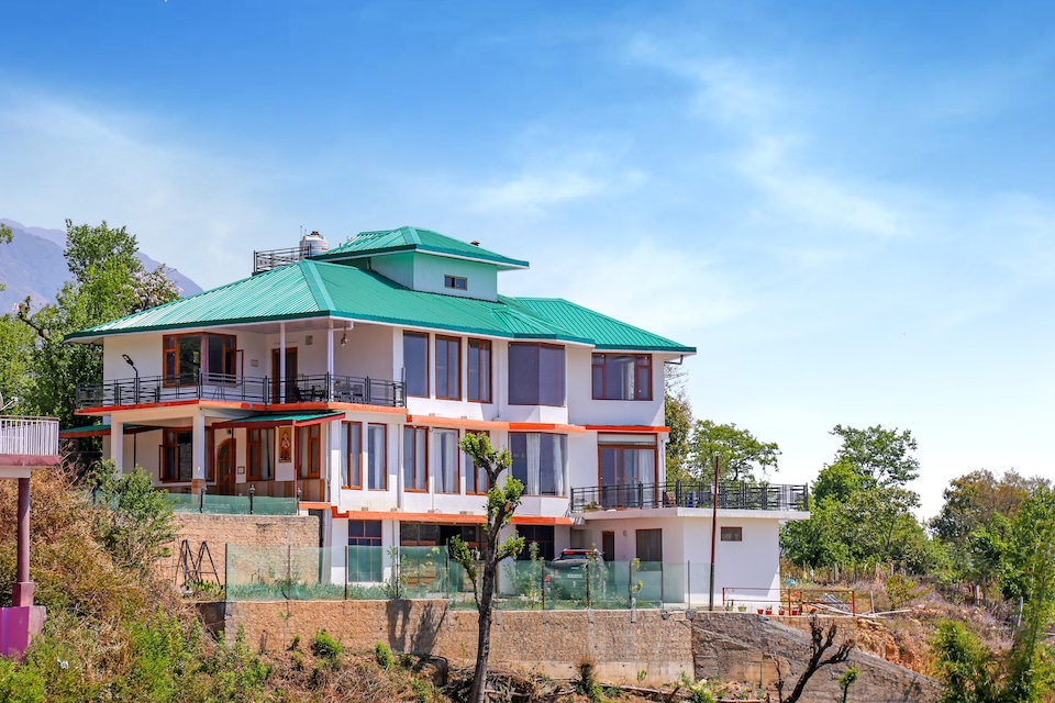 Belvilla 1BR Spacious Rooms with Paragliding Nearby, Dharamshala, Dharamshala