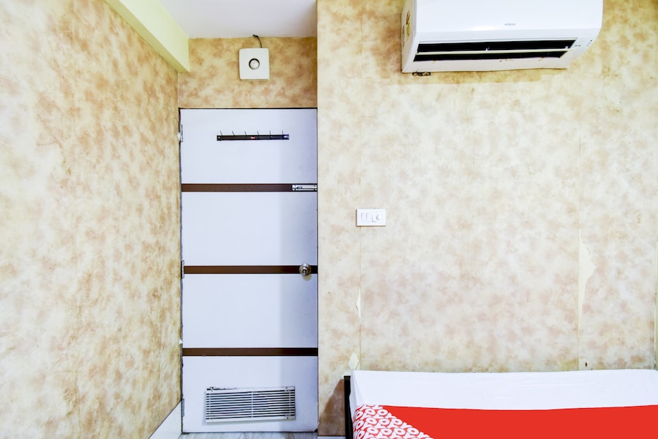 OYO Muskaans Guest House, Esplanade Kolkata, Kolkata