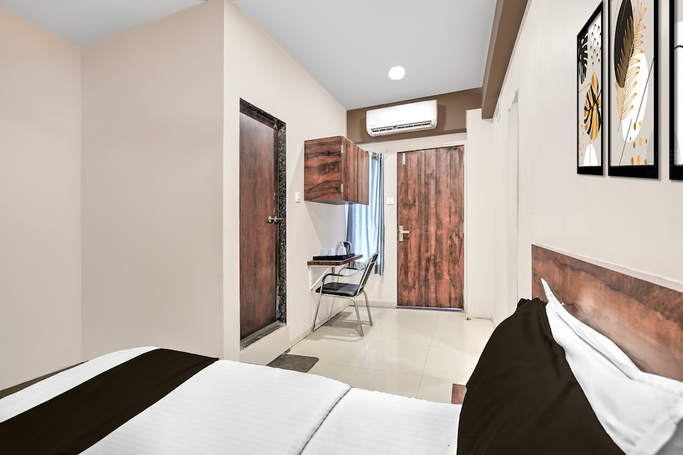 Collection O Palampur Surat Formerly Hotel Royal Paradise, Adajan, Surat