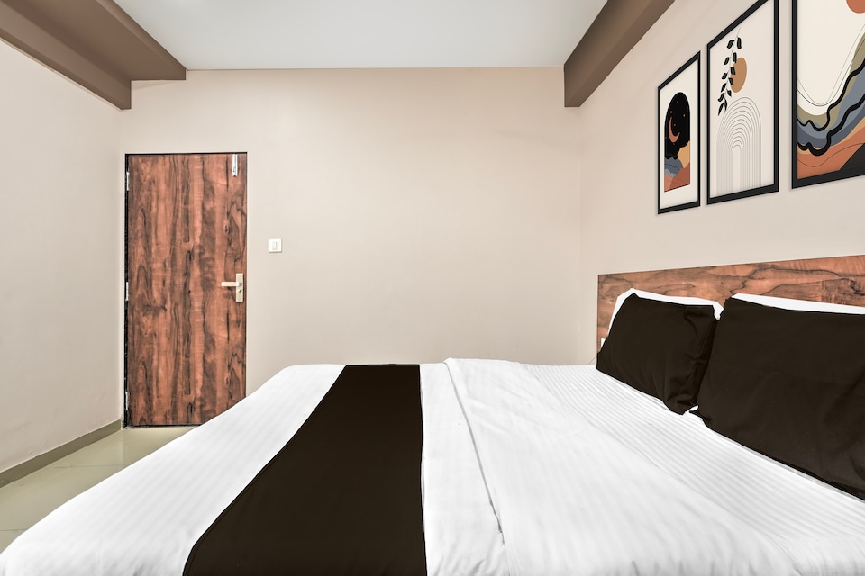 Collection O Palampur Surat Formerly Hotel Royal Paradise, Adajan, Surat