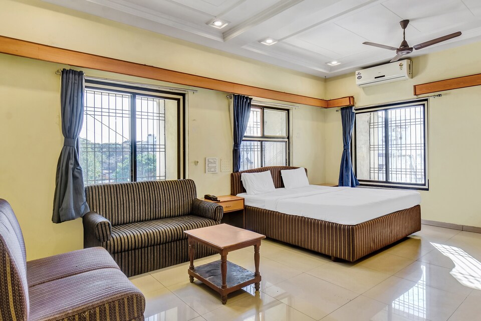 OYO 80110 SHANGRILA RIVERA EXECITIVE, Jalna Road, Aurangabad