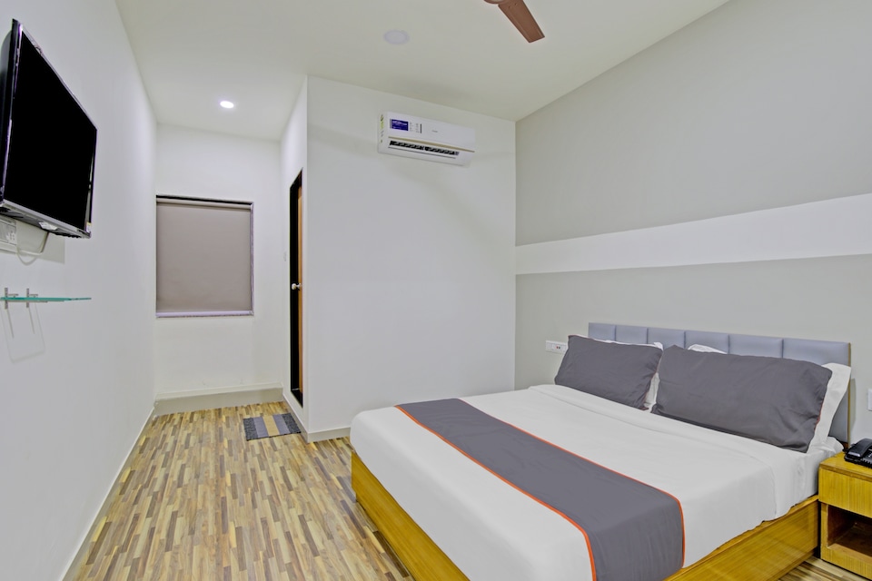 Collection O Collection O Apple Palace, Airport Surat, Surat