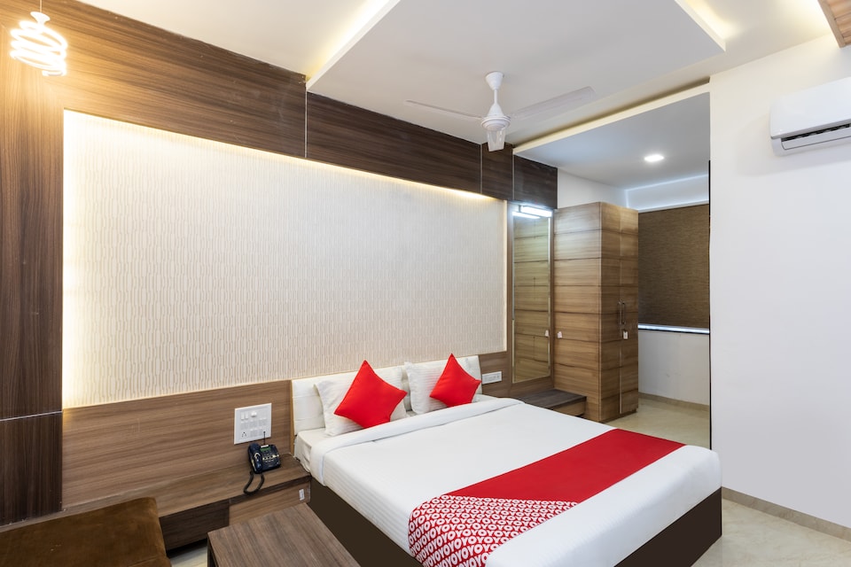 OYO Flagship 80138 Hotel Sr, Vijay Nagar Indore, Indore