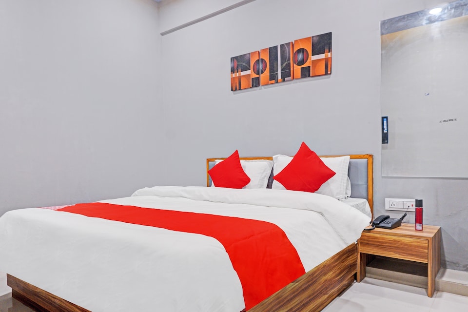 Live on SRT365, Airport Surat, Surat