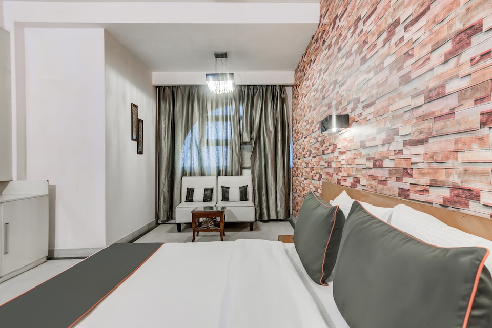 OYO 80157 Collection O The Grand Westend, Rajouri Garden Delhi, Delhi