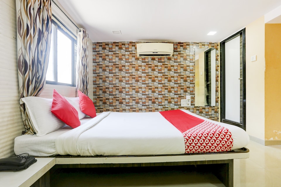 OYO Hotel Relax Residency Near Chhatrapati Shivaji International Airport, Mumbai International Airport, Mumbai