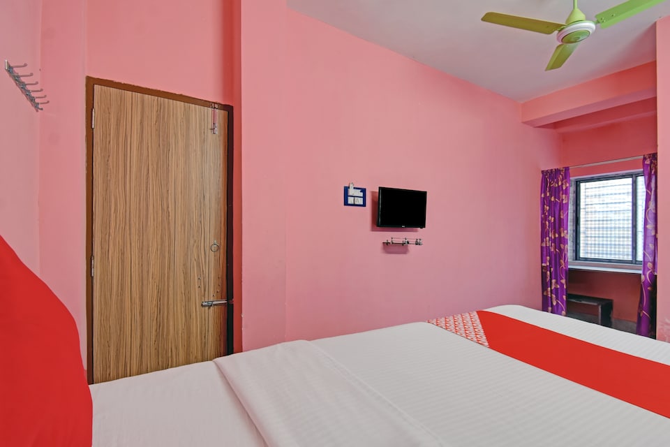 OYO Flagship 80171 Djs Guest Inn, Rajarhat Kolkata, Kolkata