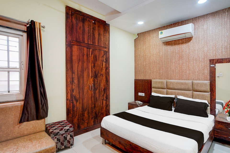 Super Collection O ISBT Jabalpur Formerly Hotel Koshalya Mohan, Jabalpur, Jabalpur