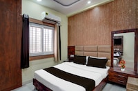 Super Collection O ISBT Jabalpur Formerly Hotel Koshalya Mohan
