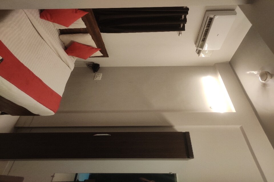 live as IND608, Vijay Nagar Indore, Indore