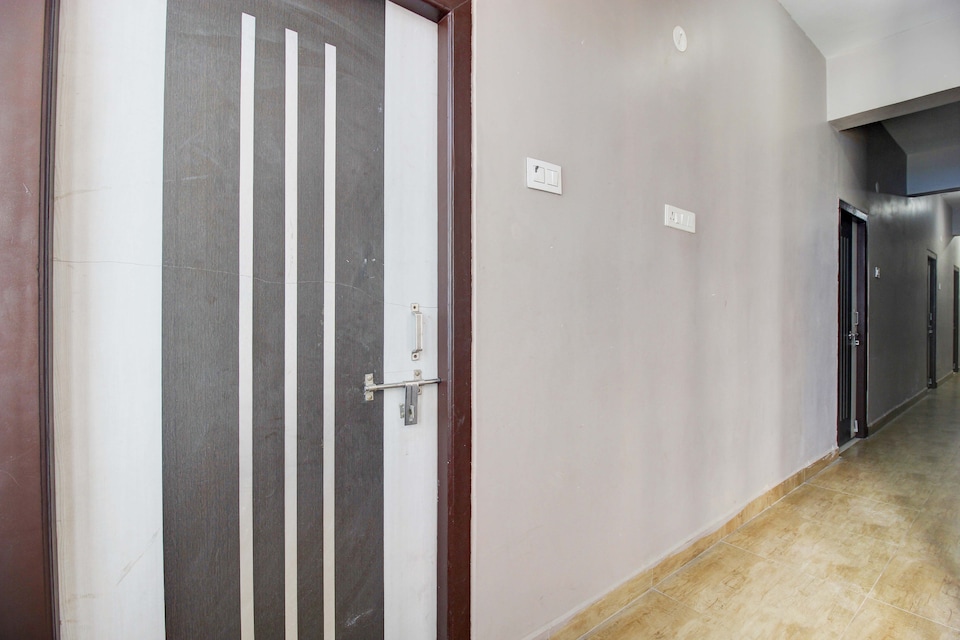 Hotel O REDDY'S GRAND LUXURY ROOMS, Kukatpally, Hyderabad