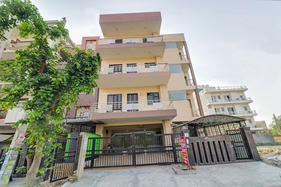 Capital O 80209 Hotel Spring Brook, Medanta, Gurgaon