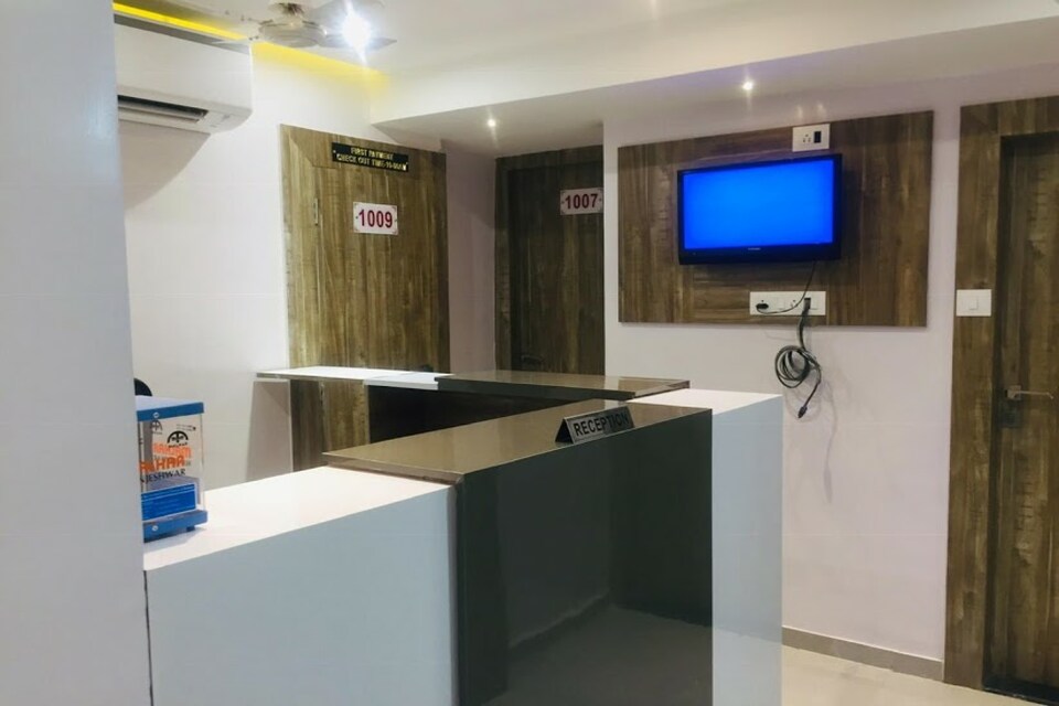 OYO 80222 Hotel Al Raihan, Mumbai CST-Churchgate-Colaba, Mumbai