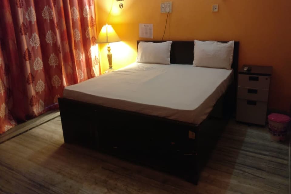 OYO Red Leaf, Sonipat, Sonipat