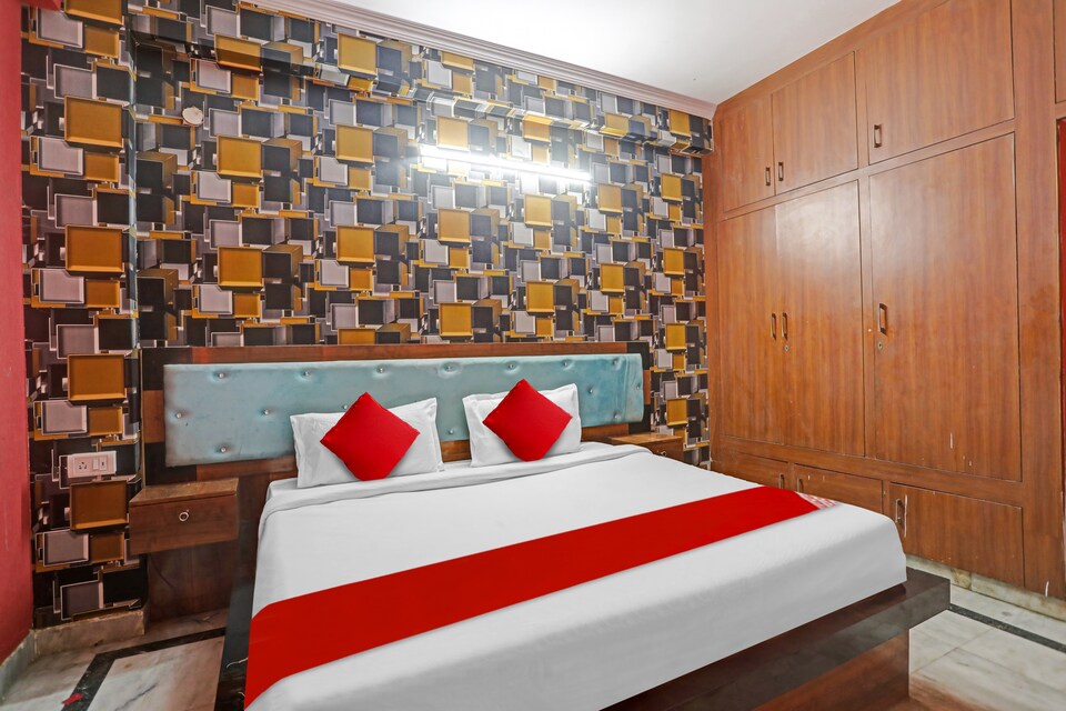 OYO Flagship 80239 H.S. Residency, Indirapuram Ghaziabad, Ghaziabad