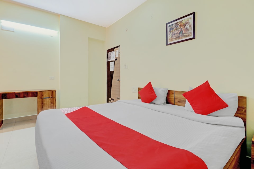 OYO 80255 Swayamkrushi Arcade, Kengeri - Rajarajeshwari Nagar Bangalore, Bangalore
