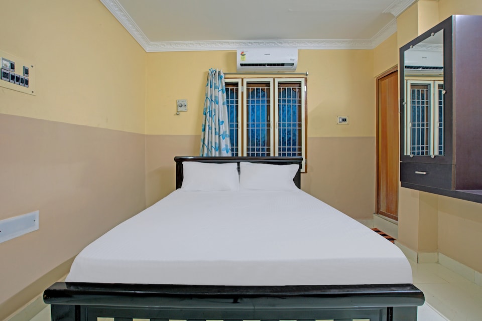 OYO 80272 Etr Homestay - 3, Kapila Theertham Tirupati, Tirupati