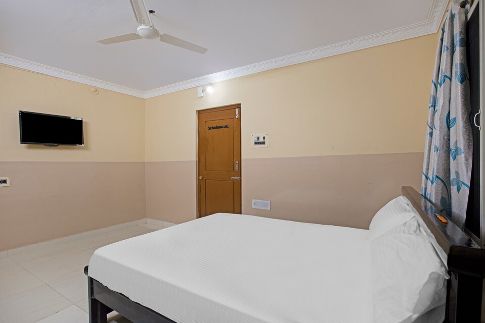 OYO 80272 Etr Homestay - 3, Kapila Theertham Tirupati, Tirupati