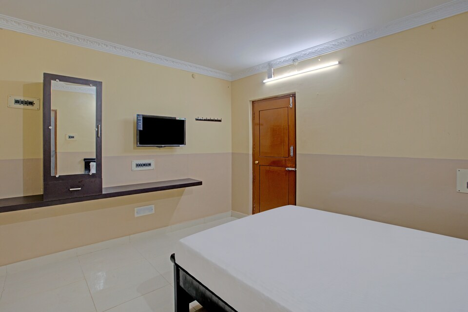 OYO 80272 Etr Homestay - 3, Kapila Theertham Tirupati, Tirupati