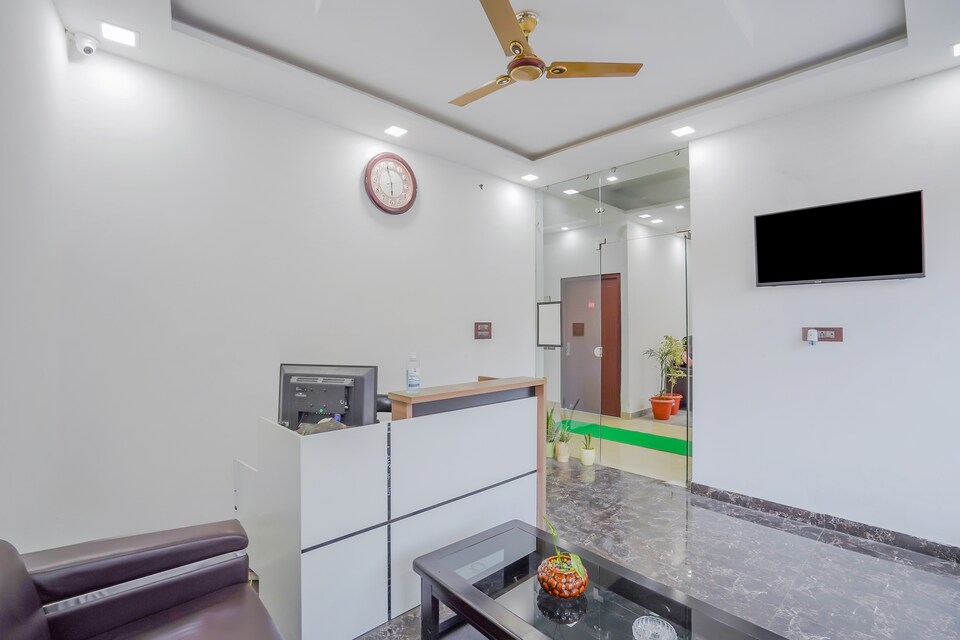 Capital O 80283 The Grand Himalaya, Laxman Jhoola Rishikesh, Rishikesh