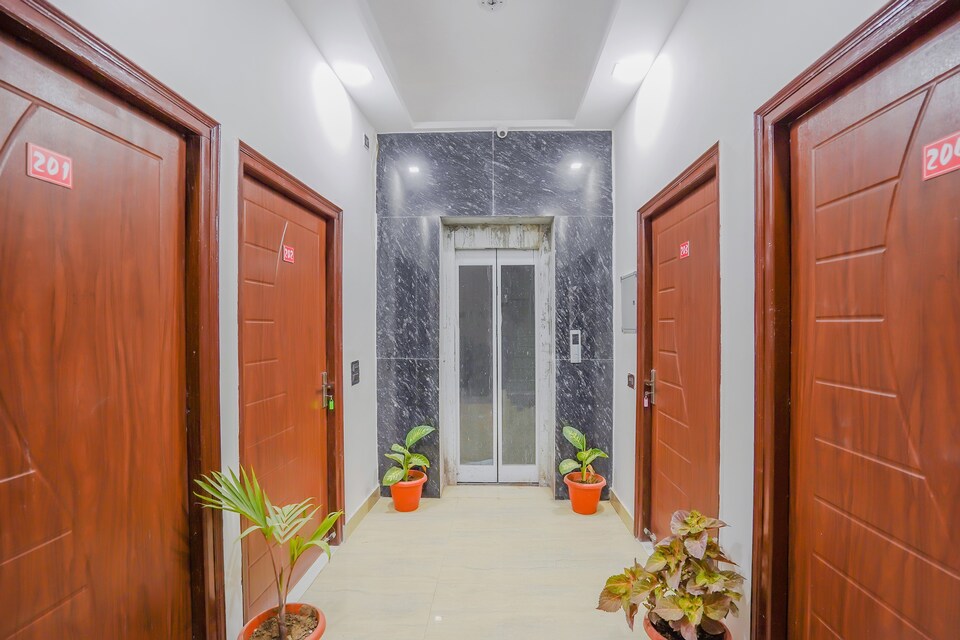 Capital O 80283 The Grand Himalaya, Laxman Jhoola Rishikesh, Rishikesh