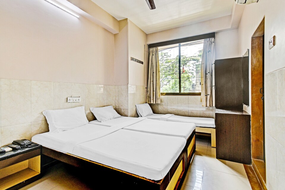 OYO Flagship 80295 Hotel Basera, Mumbai CST-Churchgate-Colaba, Mumbai