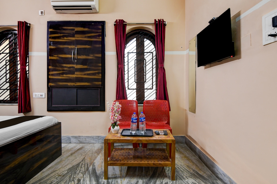 Super Hotel O NSCB International Airport Formerly Bougain Villa, VIP Road Kolkata, Kolkata