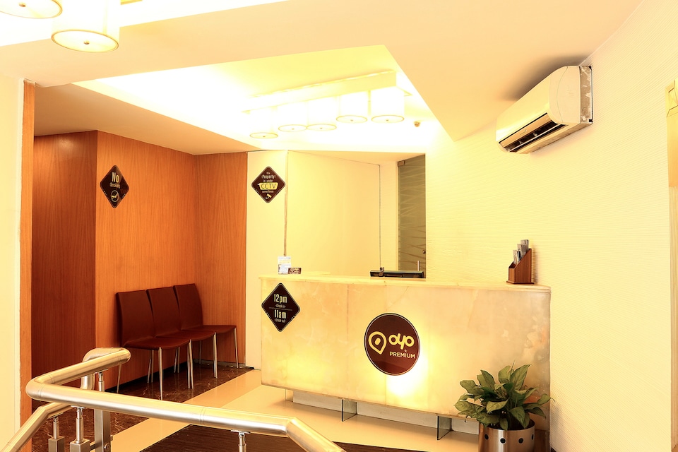OYO Premium 031 Southern Avenue Rashbehari, Gariahat Kolkata, Kolkata
