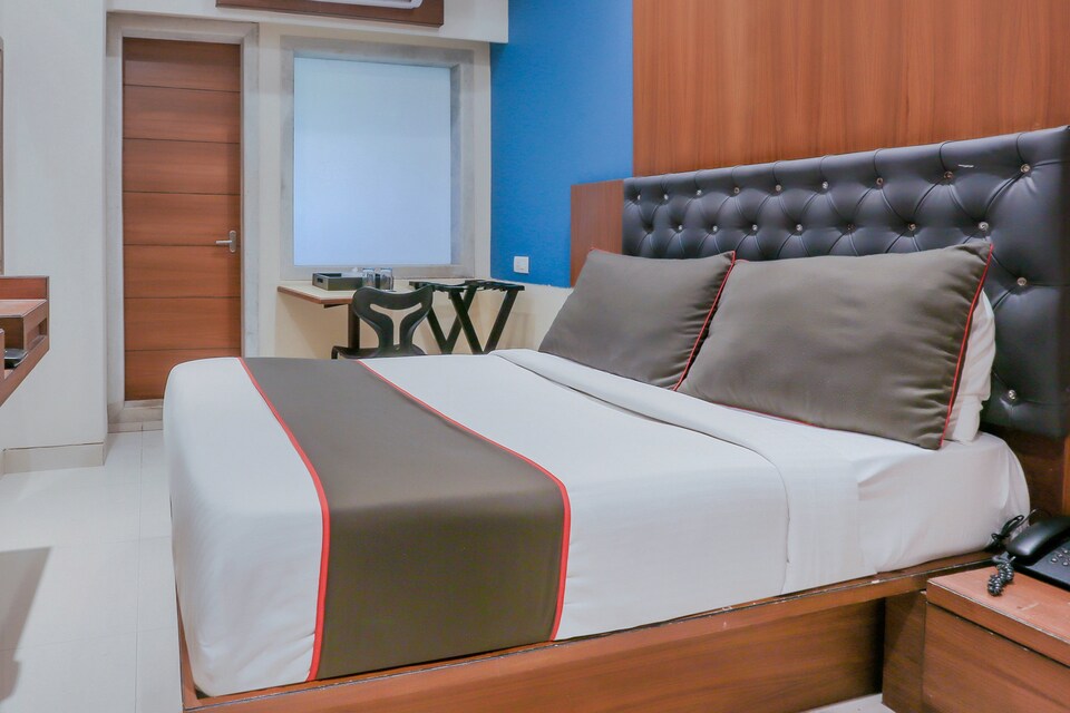 OYO 80321 Collection O Elegant Luxury Rooms, Andheri West, Mumbai