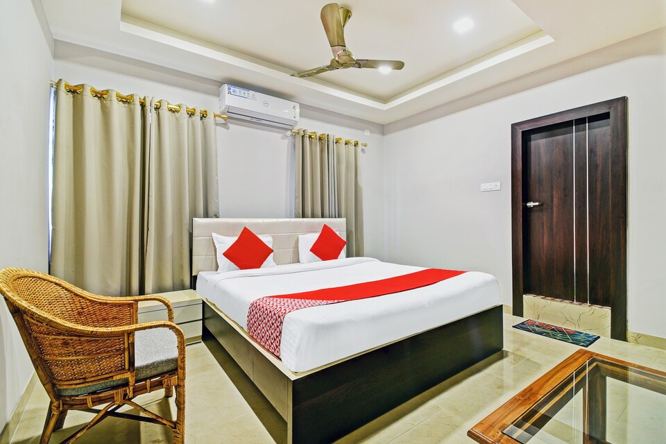 OYO Flagship GHY681 Bmg Executive Inn, GS Road Guwahati, Guwahati