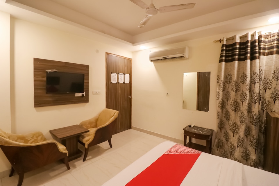 OYO 80347 Hotel Milan Plaza, Airport Delhi, Delhi Transit