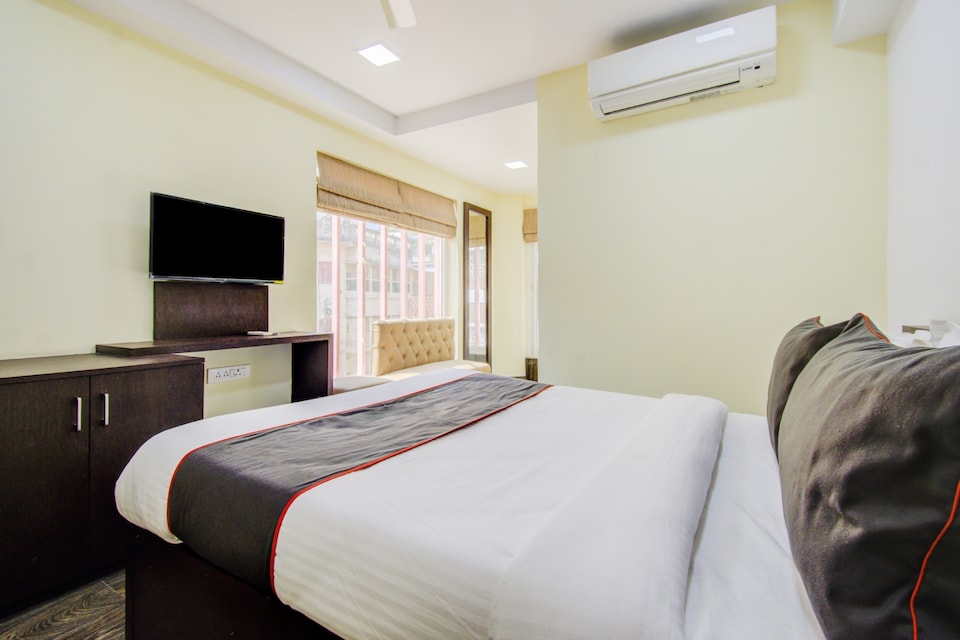 Collection O 80352 Hotel King's Square, Gariahat Kolkata, Kolkata