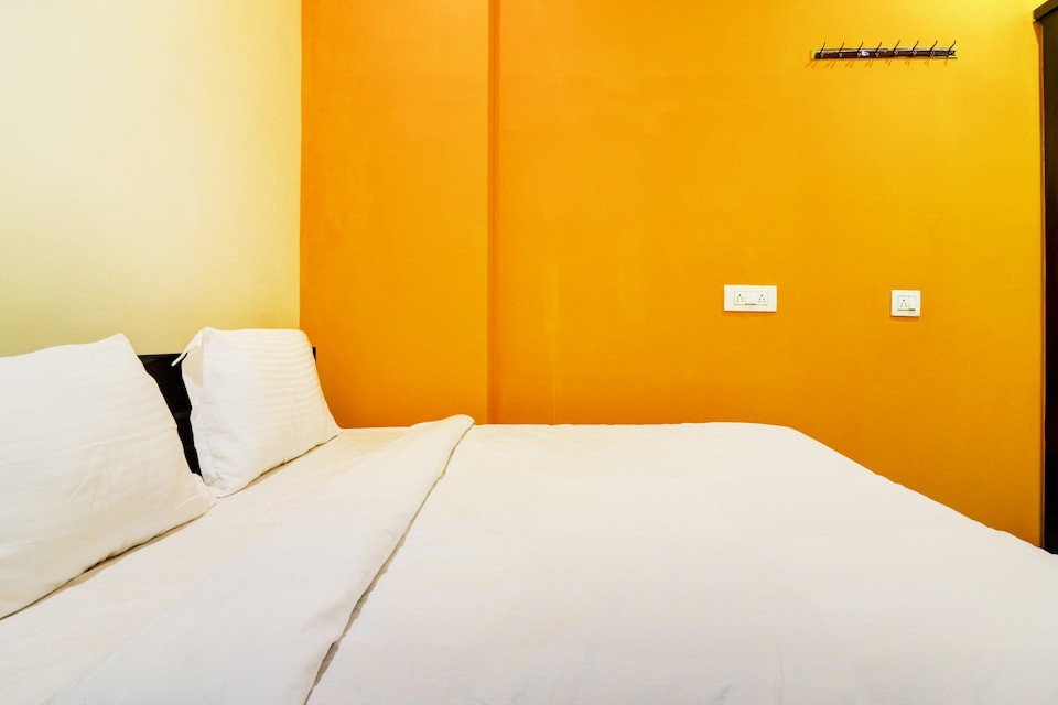 OYO 80365 Sri Vinayaka Luxury Hotel, Gachibowli, Hyderabad