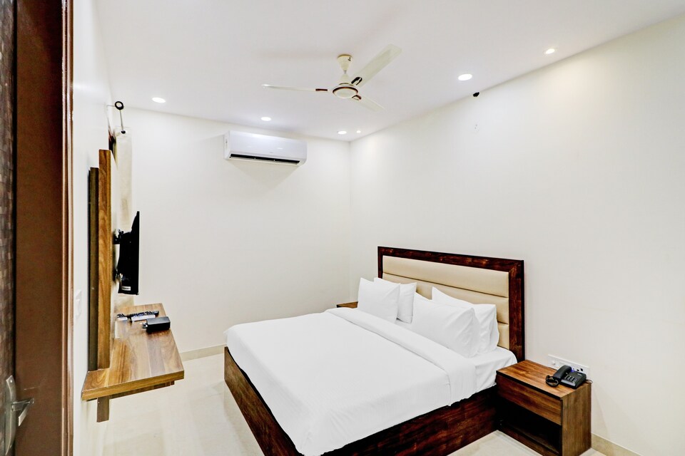 OYO Collection O 80367 Hide Away, Dwarka Delhi, Delhi
