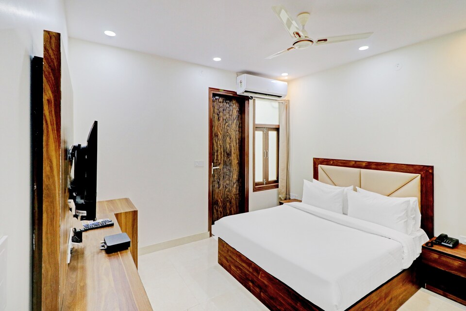 OYO Collection O 80367 Hide Away, Dwarka Delhi, Delhi