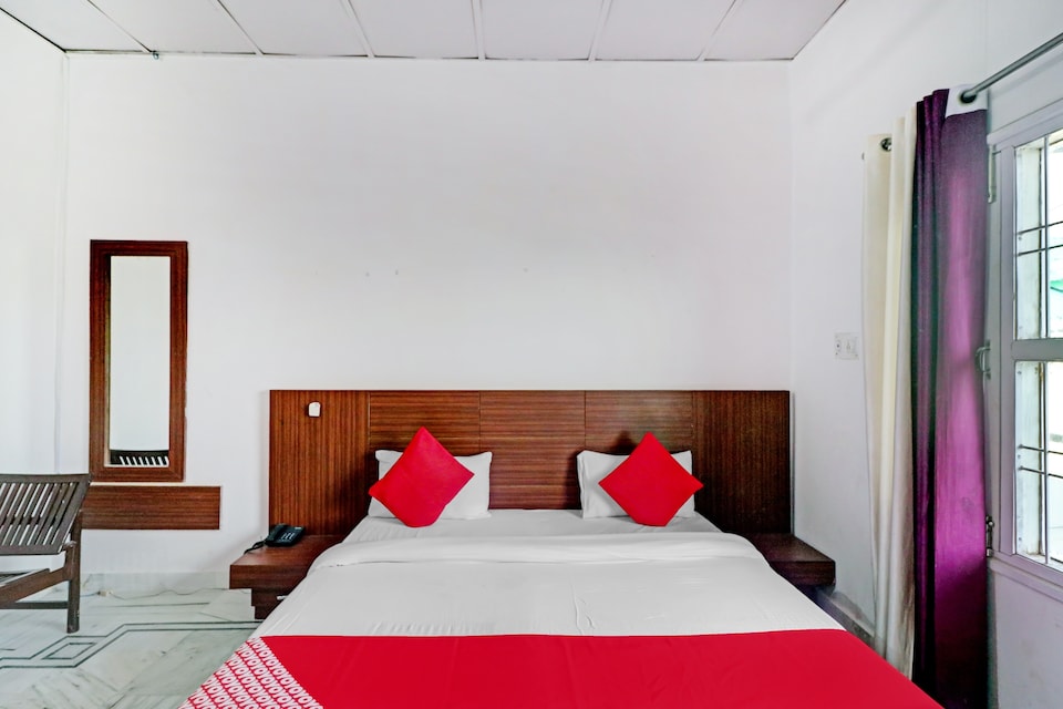 OYO 80375 Raj Palace, Dharamshala, Dharamshala