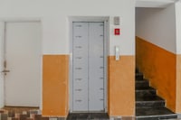 Super Santa Maria Near Indiranagar Metro Station