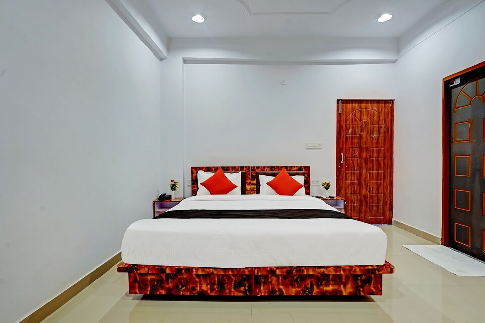 Capital O 80405 The Great Nagraja By Vedant Yogpeeth, Tapowan Rishikesh, Rishikesh