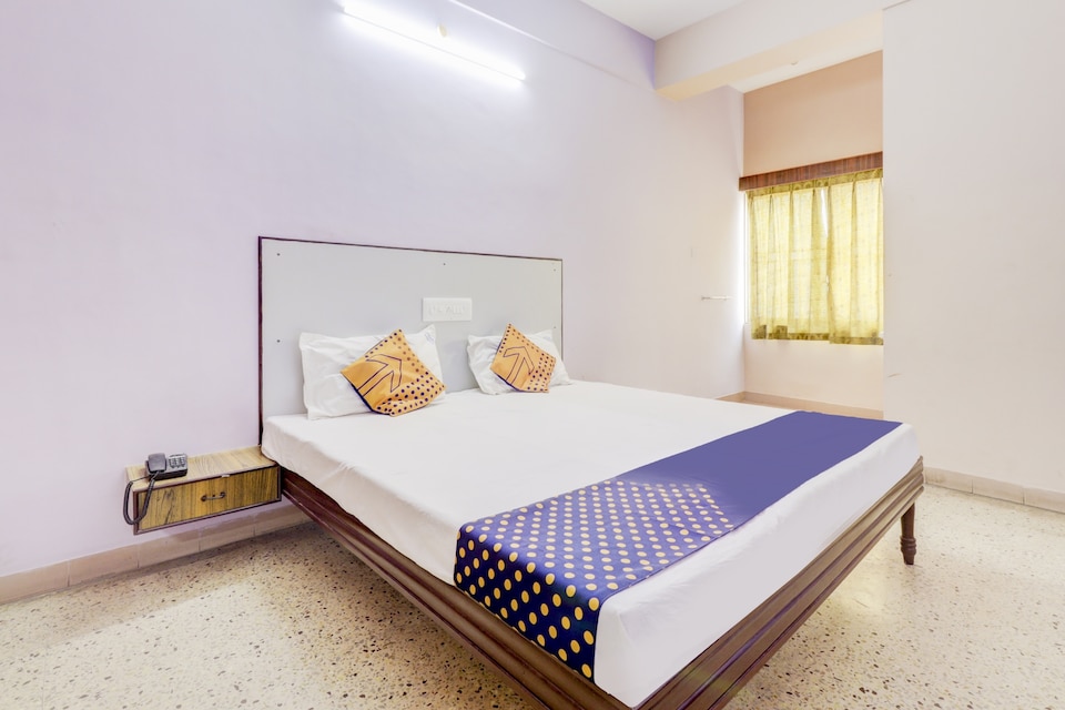 SPOT ON 80406 Siddharth Lodge, Reddipatti Salem, Salem