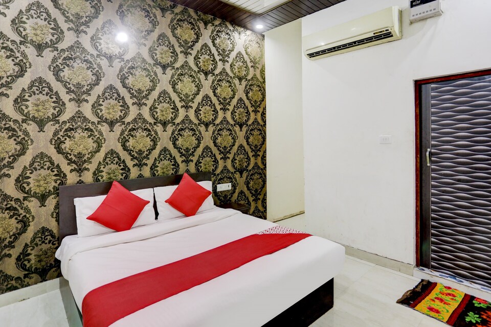 Flagship Hotel Keshav Residency, Aligarh, अलीगढ़