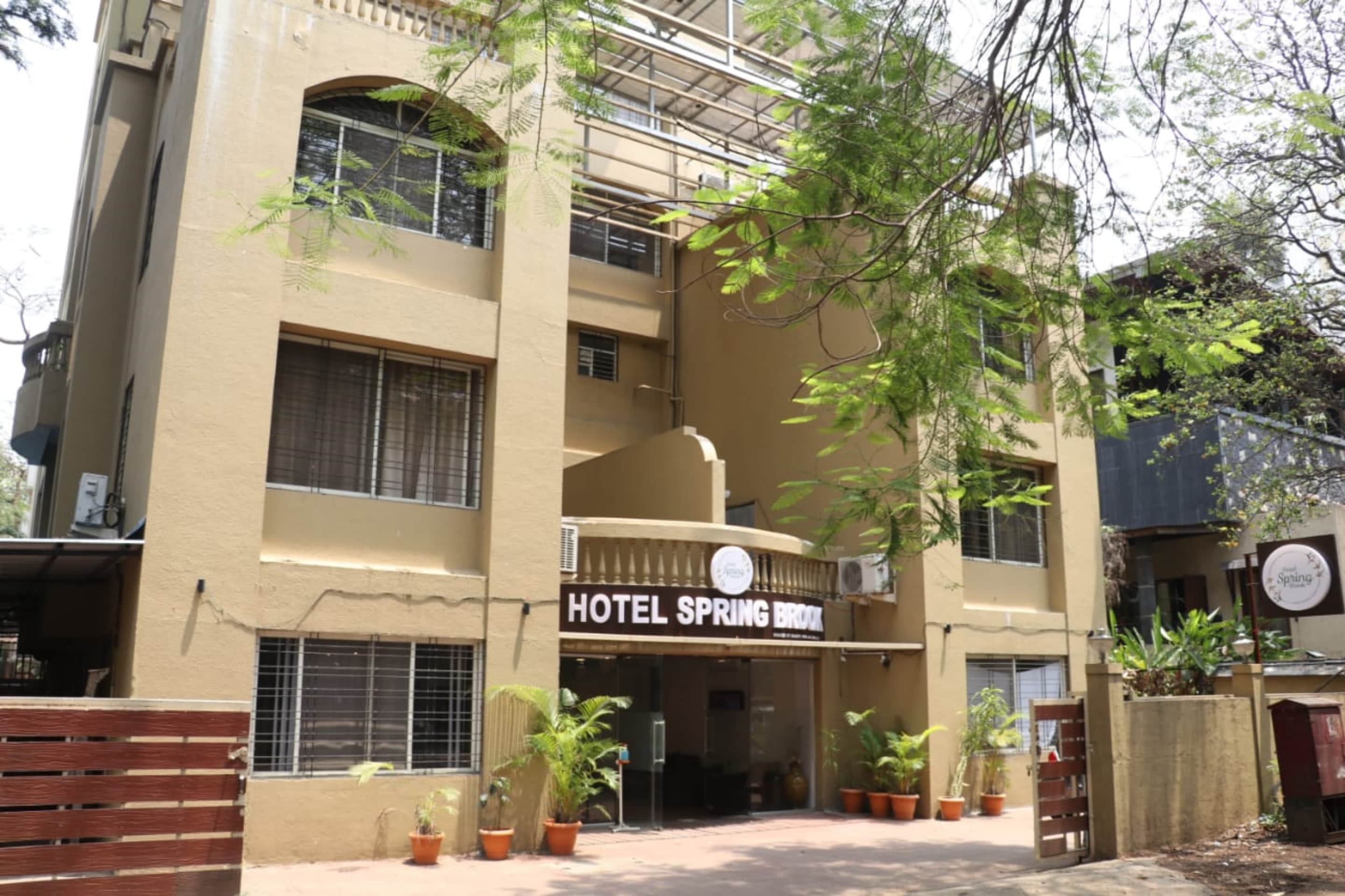 Hotels Near Viman Nagar, Pune from ₹677