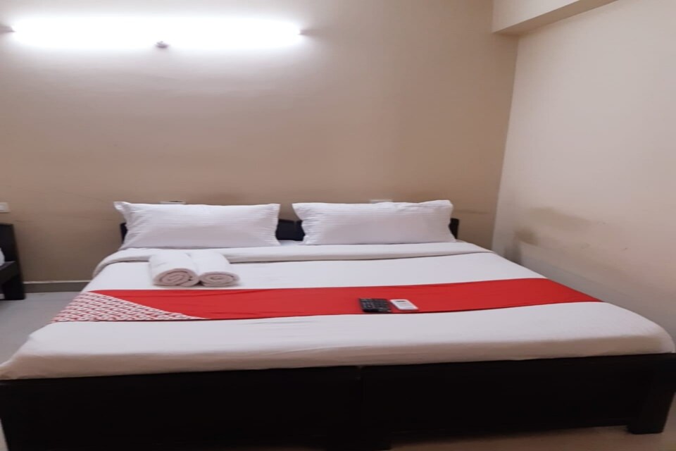 OYO 80437 Aig Heights, Gachibowli, Hyderabad