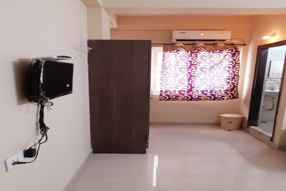 OYO 80437 Aig Heights, Gachibowli, Hyderabad